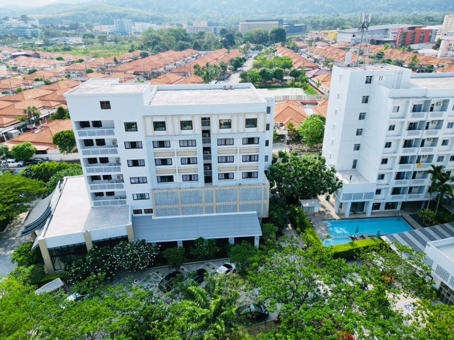 Recenta Suite Phuket Suanluang Екстер'єр фото