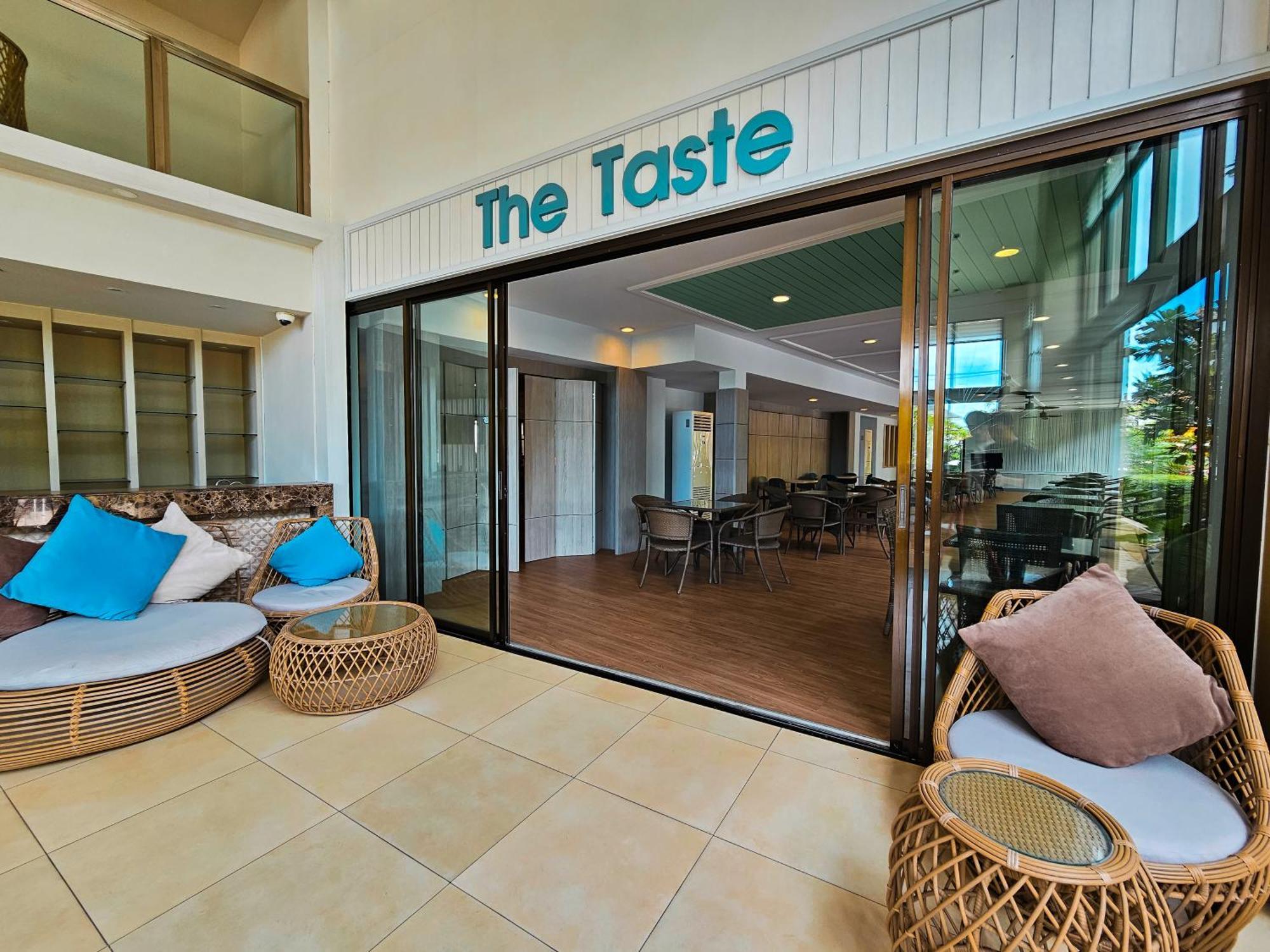 Recenta Suite Phuket Suanluang Екстер'єр фото