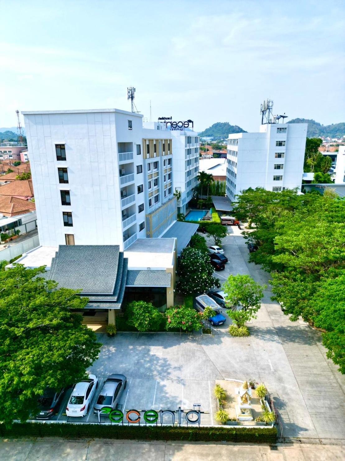 Recenta Suite Phuket Suanluang Екстер'єр фото