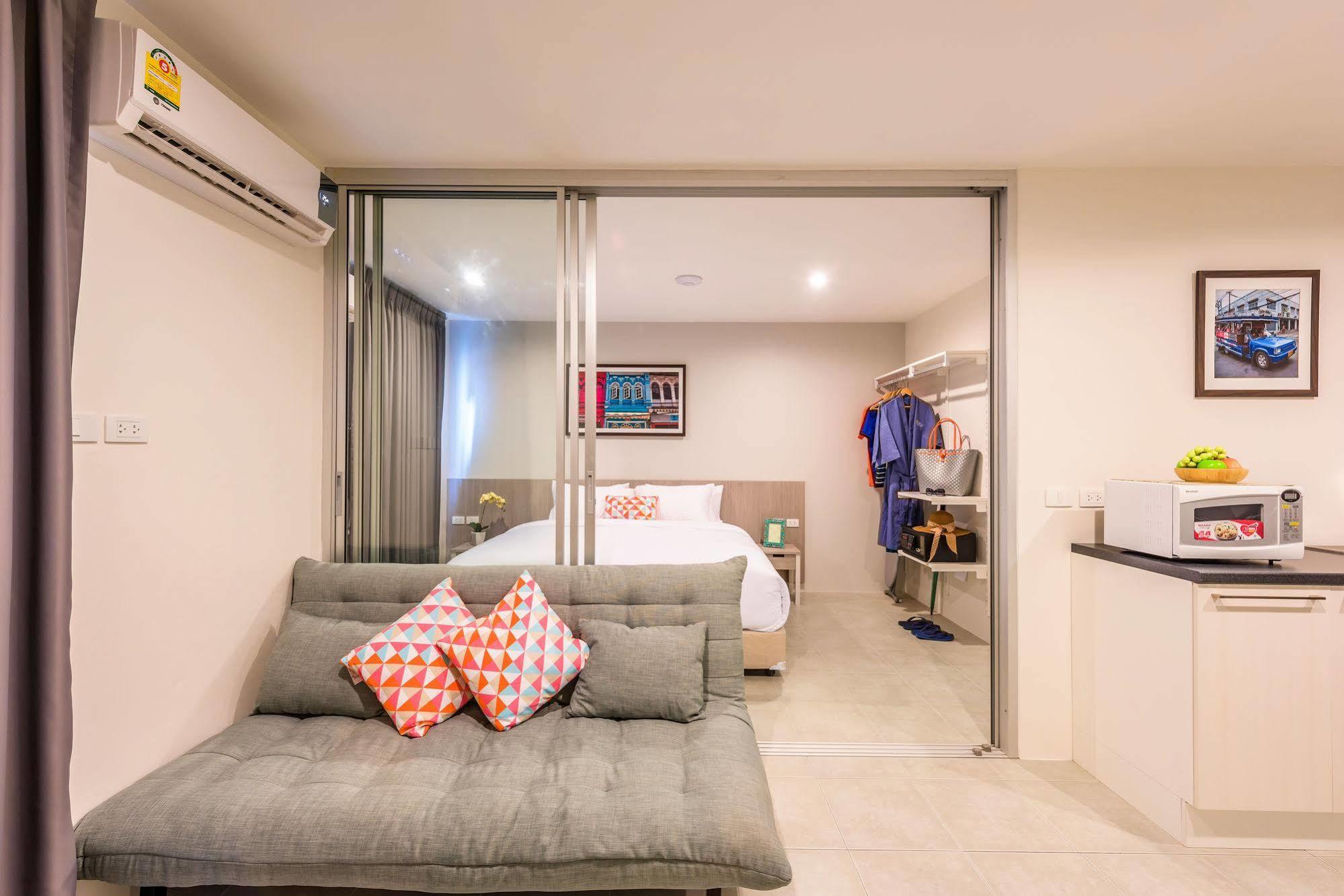 Recenta Suite Phuket Suanluang Екстер'єр фото