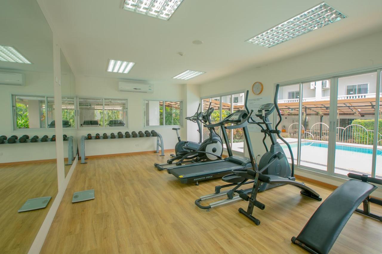 Recenta Suite Phuket Suanluang Екстер'єр фото