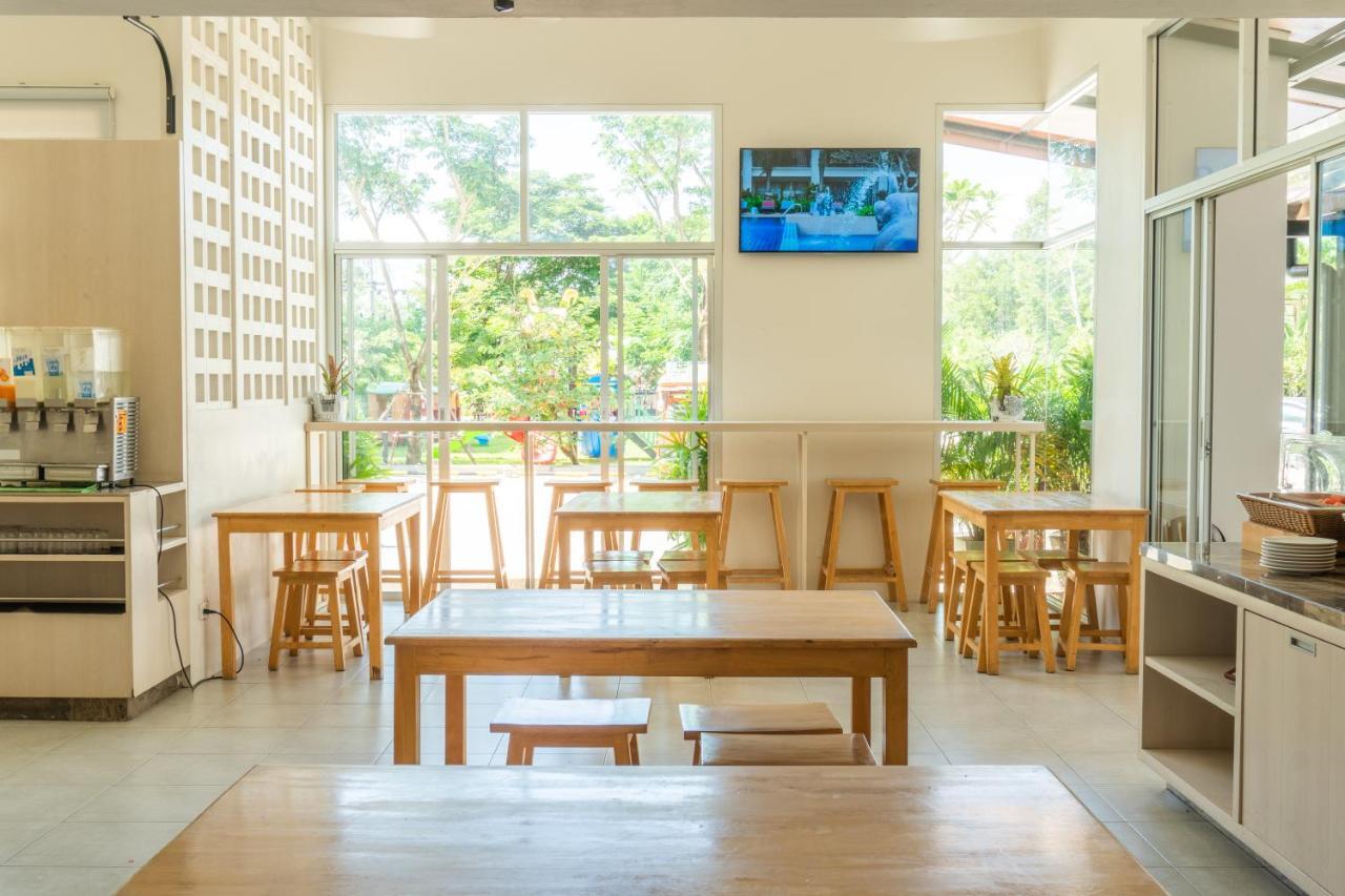 Recenta Suite Phuket Suanluang Екстер'єр фото